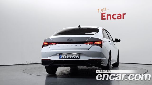 Hyundai AVANTE 2023 — photo 4