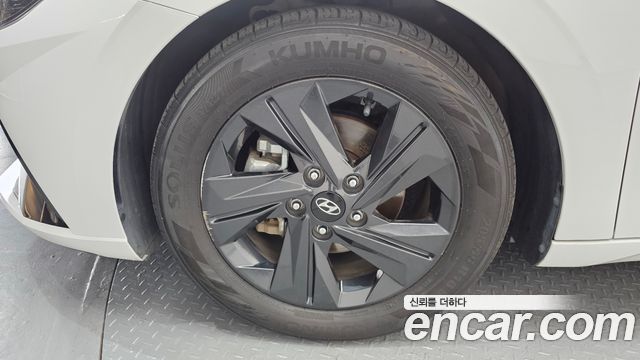 Hyundai AVANTE 2023 — photo 5