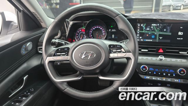 Hyundai AVANTE 2023 — photo 13