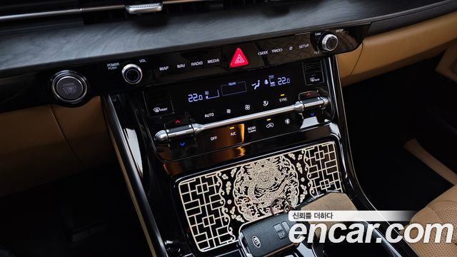Kia Canival 2021 — photo 29
