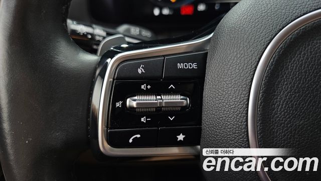 Kia Canival 2021 — photo 30