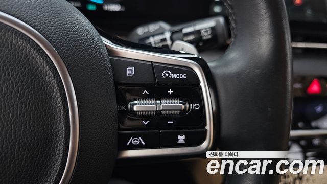 Kia Canival 2021 — photo 31