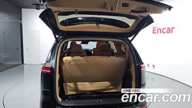 Kia Canival 2021 — photo 39