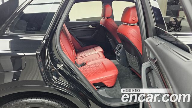 Audi SQ5 2023 — photo 17