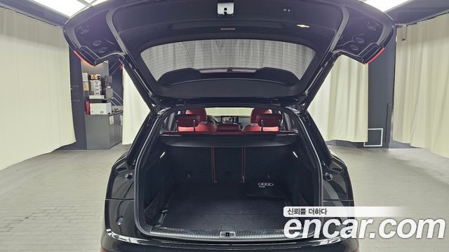 Audi SQ5 2023 — photo 23