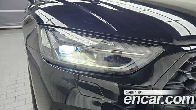 Audi SQ5 2023 — photo 8