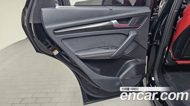 Audi SQ5 2023 — photo 15
