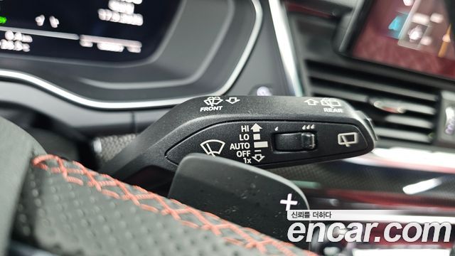 Audi SQ5 2023 — photo 28