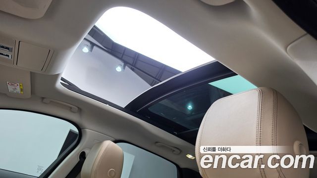 Jaguar F-PACE 2018 — photo 25