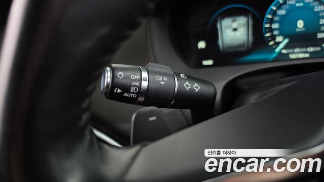 Jaguar F-PACE 2018 — photo 33