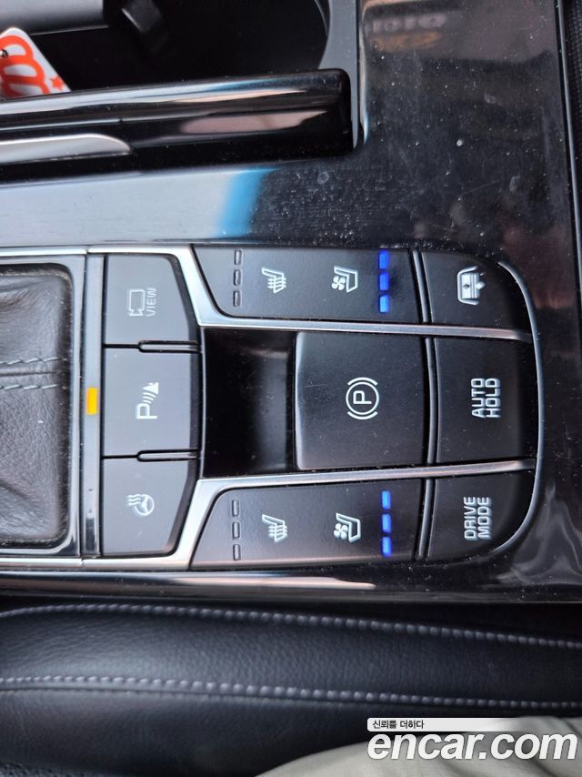 Kia K7 2018 — photo 12
