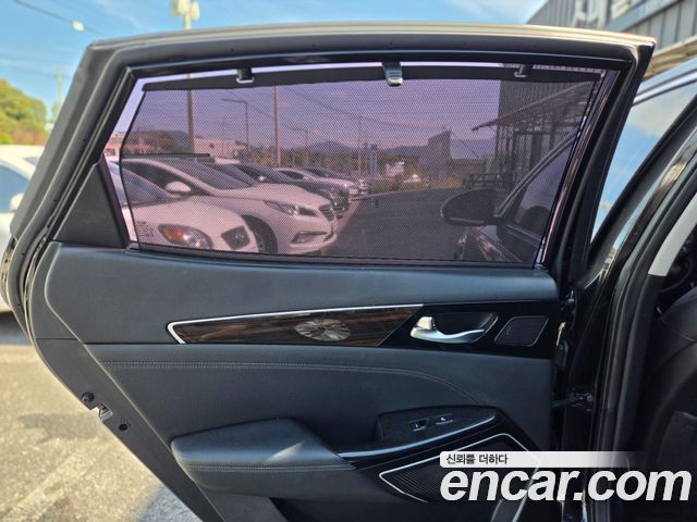 Kia K7 2018 — photo 14