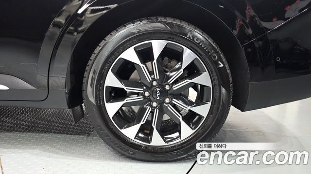 Kia Canival 2023 — photo 7