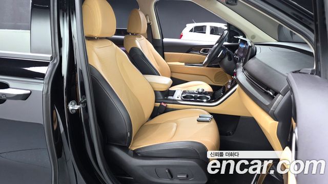 Kia Canival 2023 — photo 16