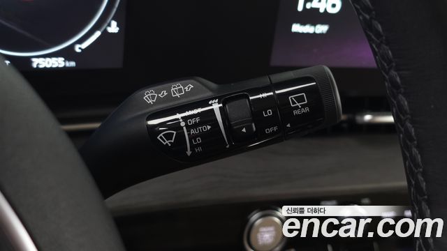 Kia Canival 2023 — photo 28