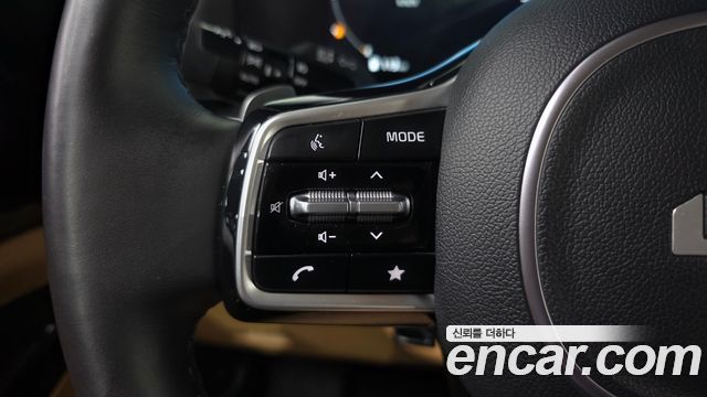 Kia Canival 2023 — photo 29