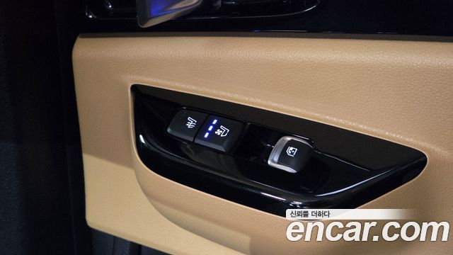 Kia Canival 2023 — photo 31