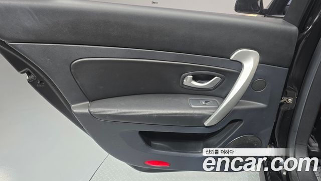 Renault Korea SM5  2018 — photo 15
