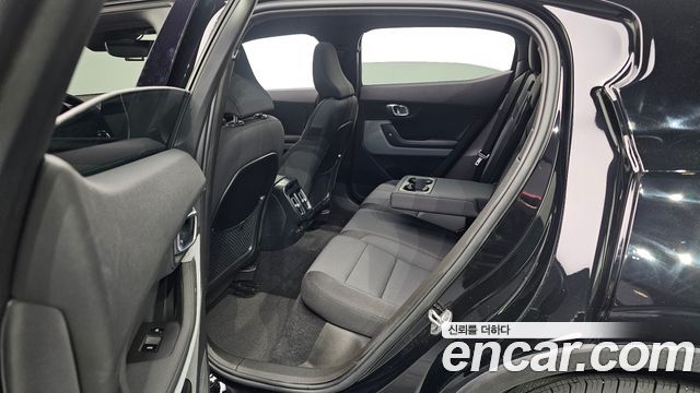 Polestar Polestar 2 2022 — photo 18