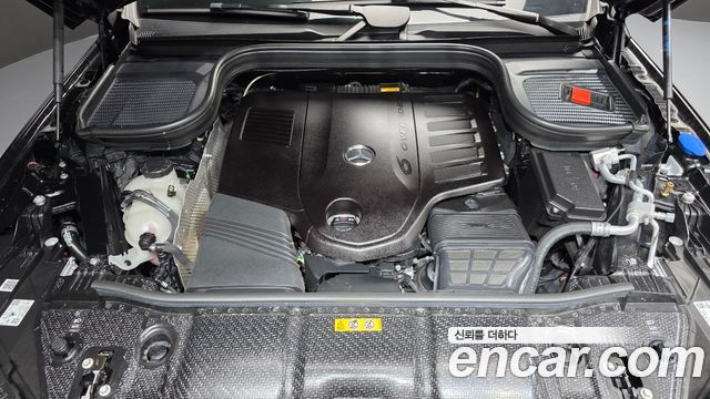 Mercedes-Benz GLE-Class 2026 — photo 6