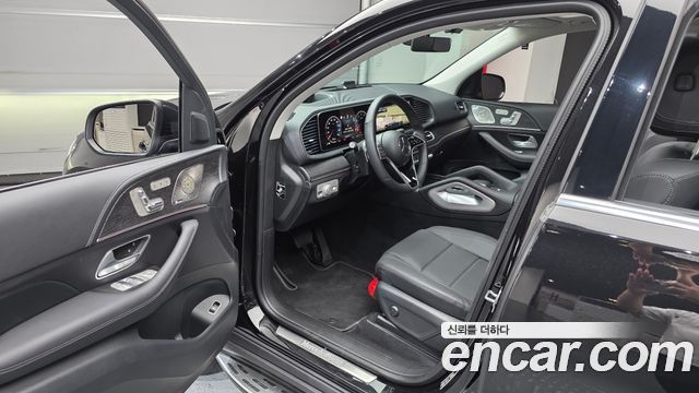 Mercedes-Benz GLE-Class 2026 — photo 10