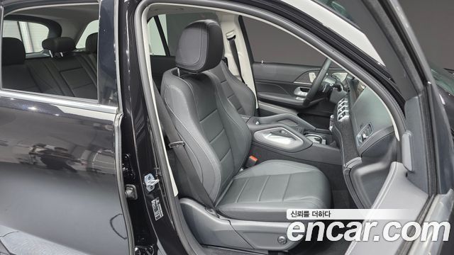 Mercedes-Benz GLE-Class 2026 — photo 12