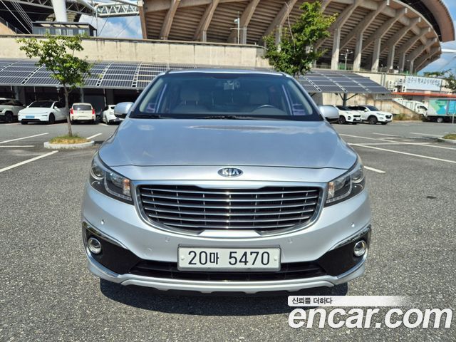 Kia Canival 2015 — photo 1