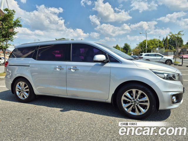 Kia Canival 2015 — photo 3