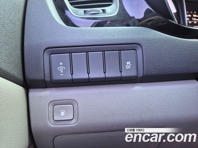 Kia Canival 2015 — photo 12