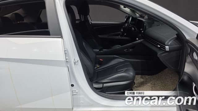 Hyundai AVANTE 2022 — photo 11