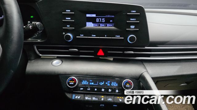 Hyundai AVANTE 2022 — photo 17