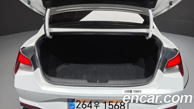 Hyundai AVANTE 2022 — photo 20