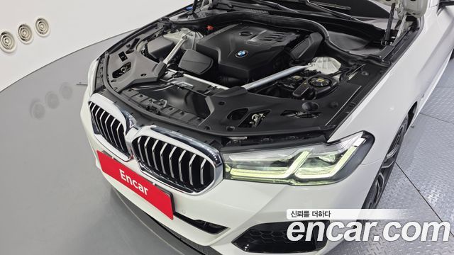 BMW 5-Series 2021 — photo 6