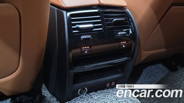 BMW 5-Series 2021 — photo 19