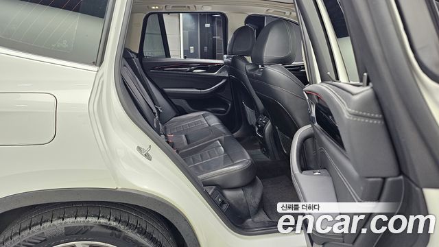 BMW X3 2018 — photo 18
