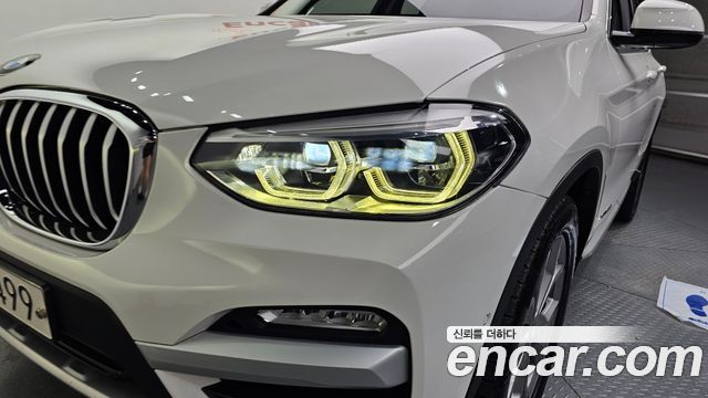 BMW X3 2018 — photo 8