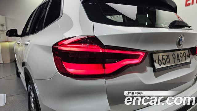 BMW X3 2018 — photo 9