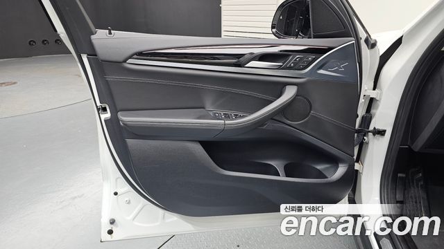 BMW X3 2018 — photo 14