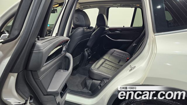 BMW X3 2018 — photo 16