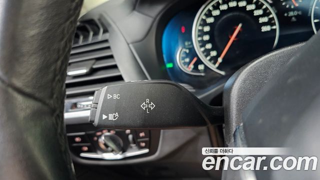 BMW X3 2018 — photo 28