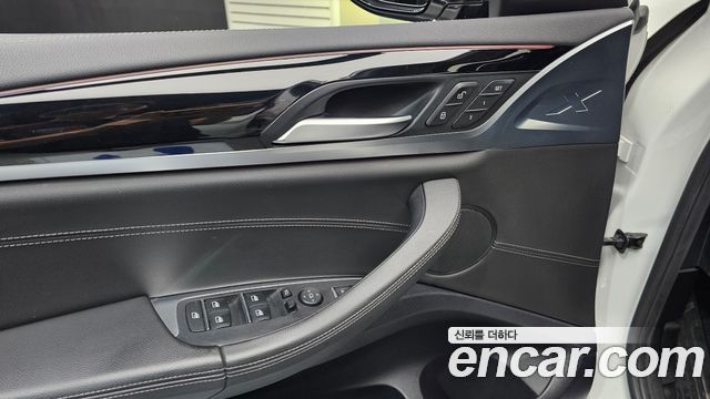 BMW X3 2018 — photo 31
