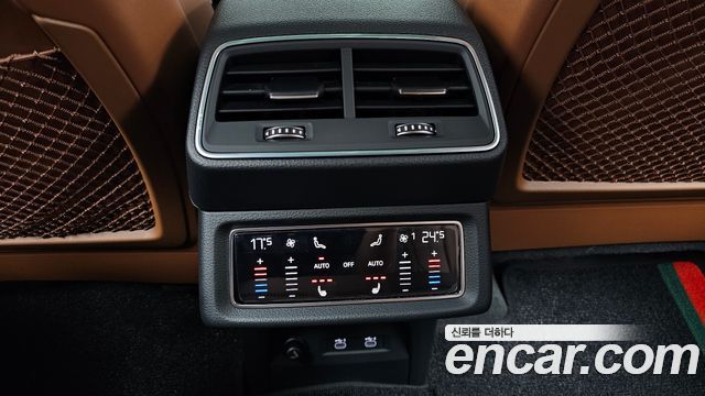 Audi e-tron 2021 — photo 24