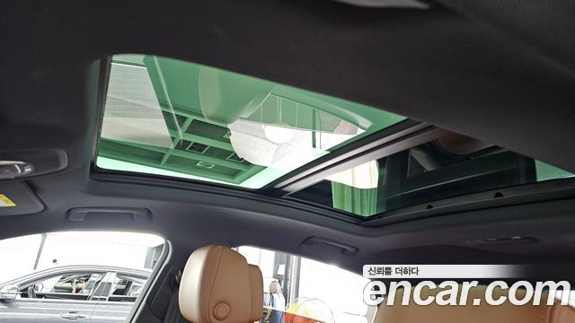 Audi e-tron 2021 — photo 25