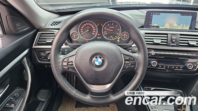 BMW Gran Turismo 2018 — photo 13