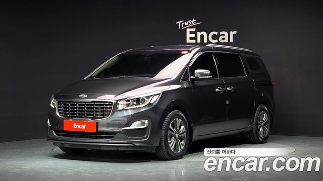 Kia Canival 2020 — photo 1