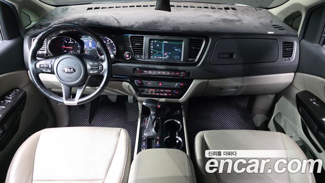 Kia Canival 2020 — photo 7