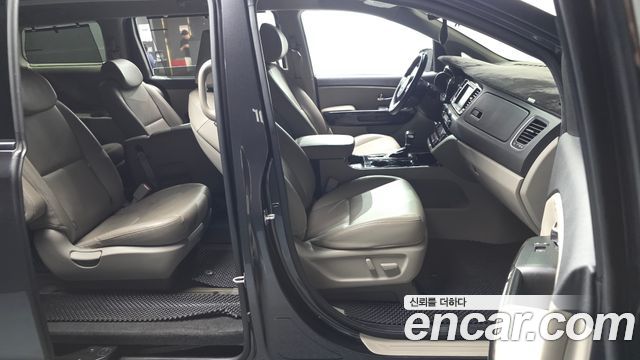 Kia Canival 2020 — photo 10