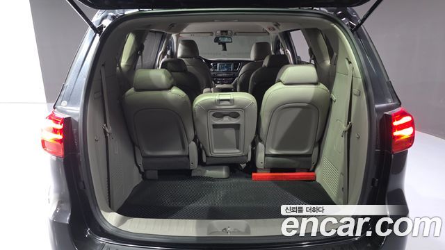 Kia Canival 2020 — photo 20