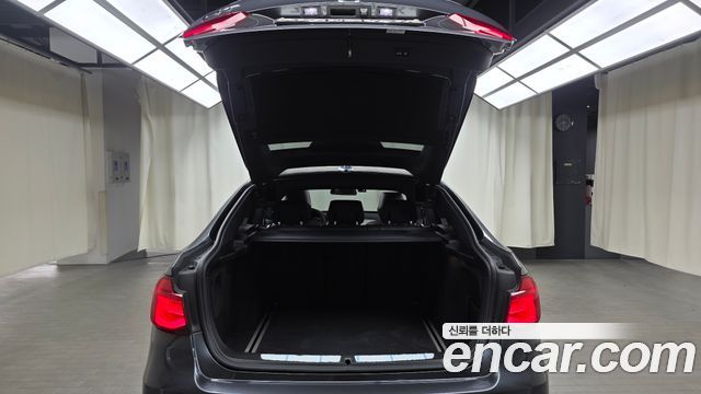 BMW Gran Turismo 2020 — photo 17
