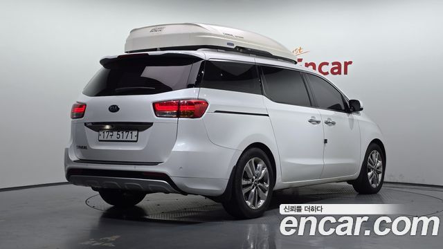 Kia Canival 2015 — photo 2